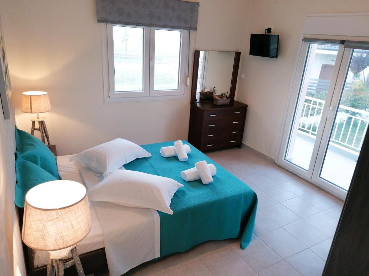 Magdalena Seaside Apartments Néa Róda Eksteriør bilde